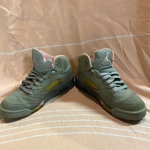 Jordan 5 Gray Shy Pink